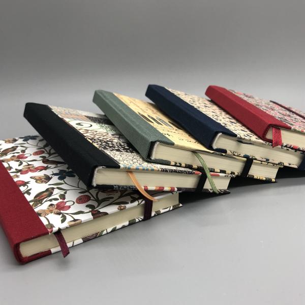 Notizbuch A6 Stapel Leinenrücken Gummibandverschluss handlich Varianten